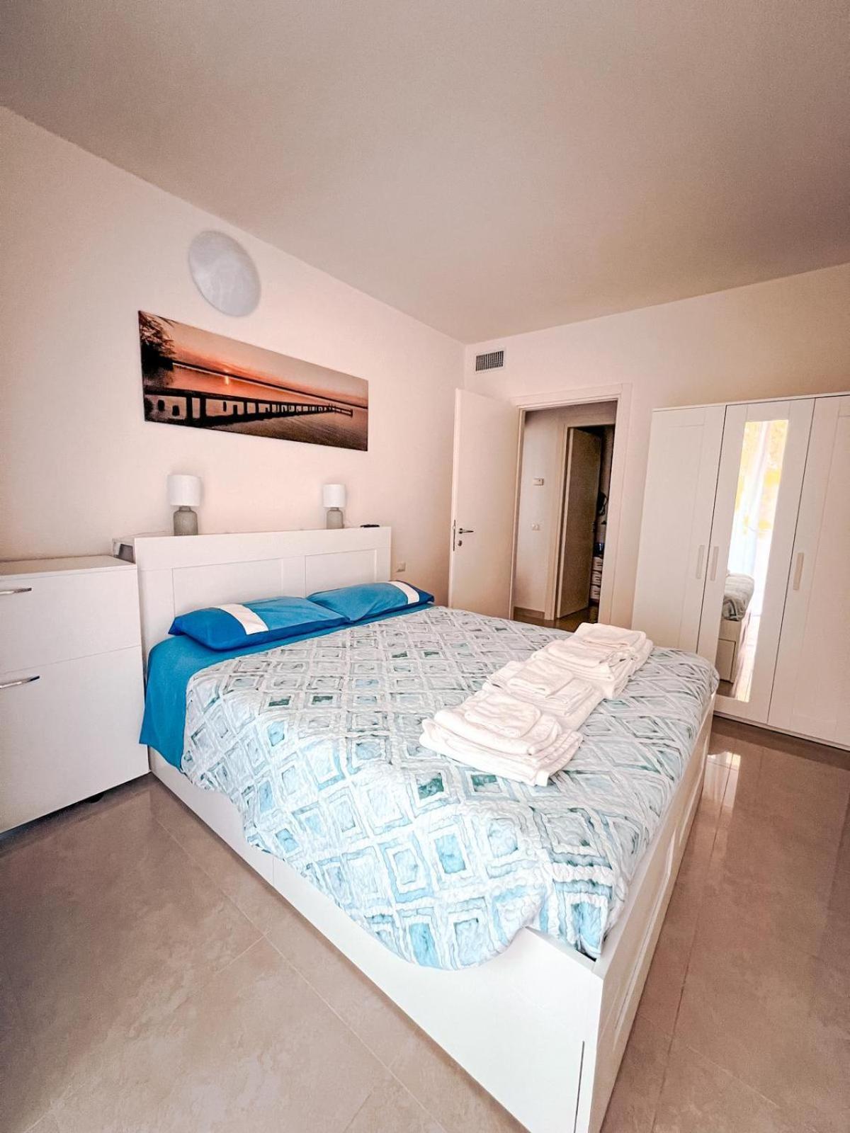 ארקליאה מארה Apartment Mare45 - 10 Minutes Walk From The Beach With One Private Ombrella And Two Sun-Beds מראה חיצוני תמונה